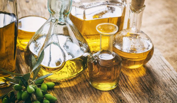 8 Key Difference between Animal Fats and Plant Fats (Oils) with Examples -  Core Differences